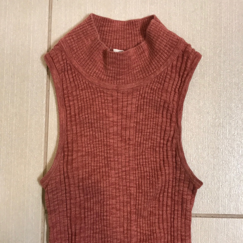 Sun & Shadow Ribbed Turtleneck - Picture 2 of 3